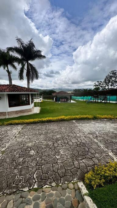 Finca Con Vistas Al Lago Calima Villa Dış mekan fotoğraf